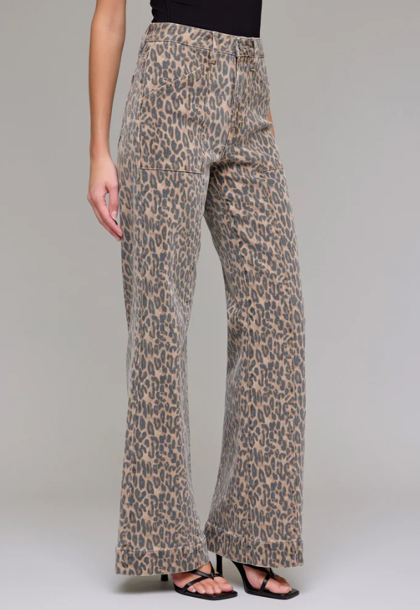 Happi Comfort Flare Cheetah Jeans