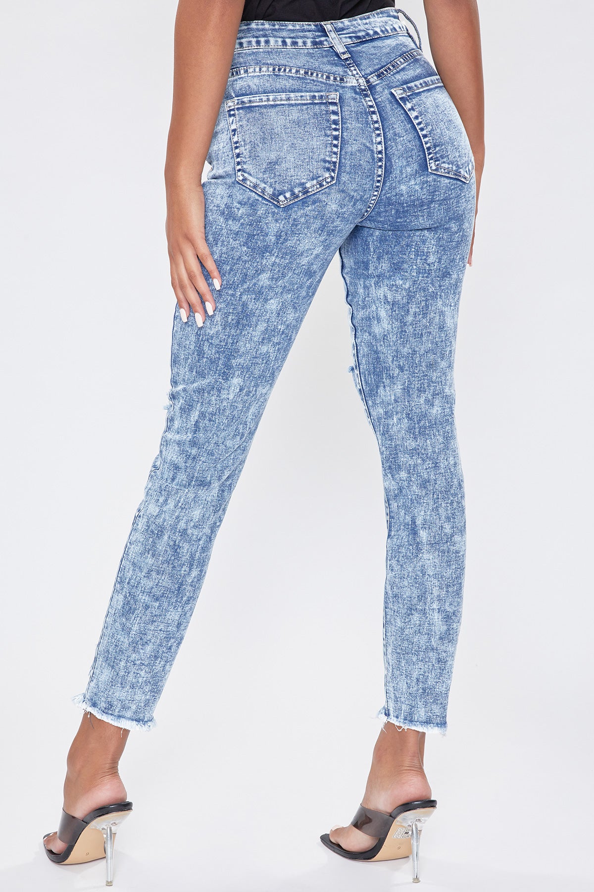 Dream High Rise Frayed Ankle YMI