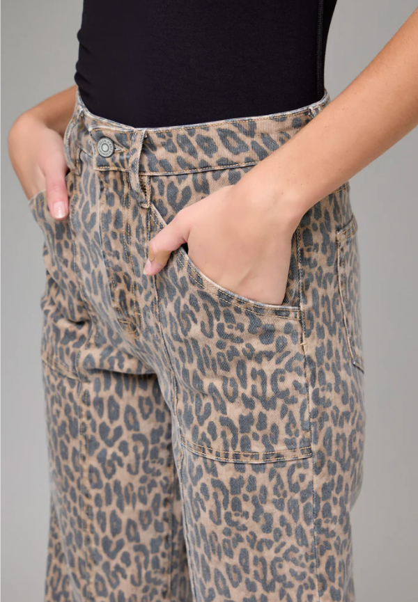 Happi Comfort Flare Cheetah Jeans