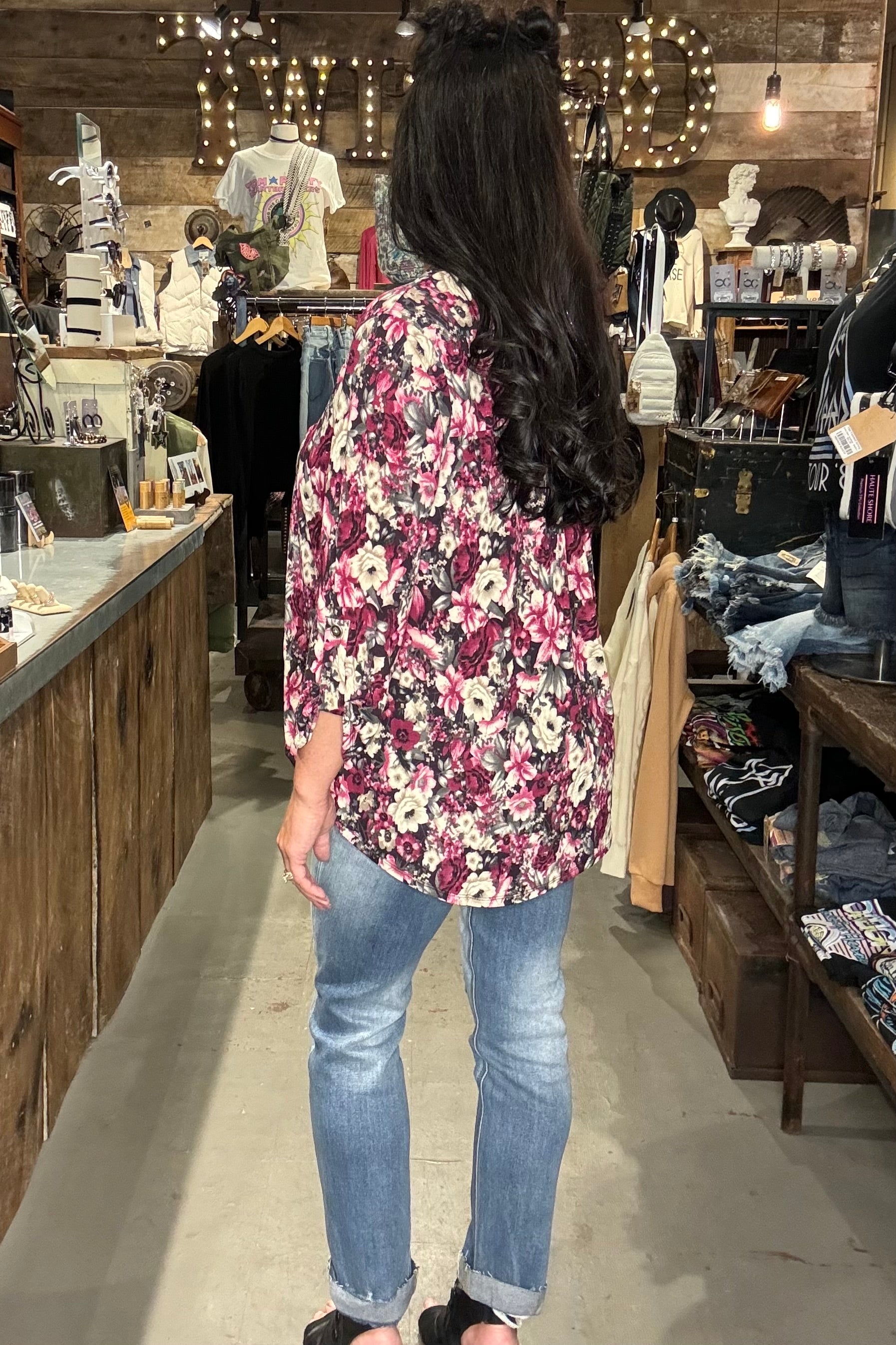 floral 3/4 sleeve top